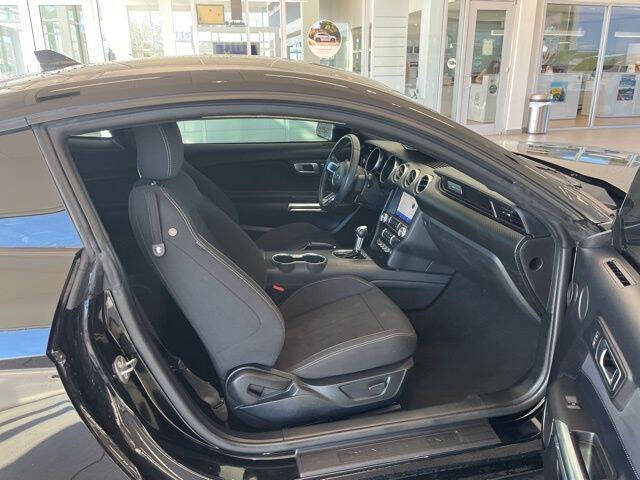 2022 Ford Mustang EcoBoost