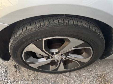 2019 Chevrolet Sonic Premier Auto