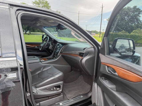 2018 Cadillac Escalade Luxury