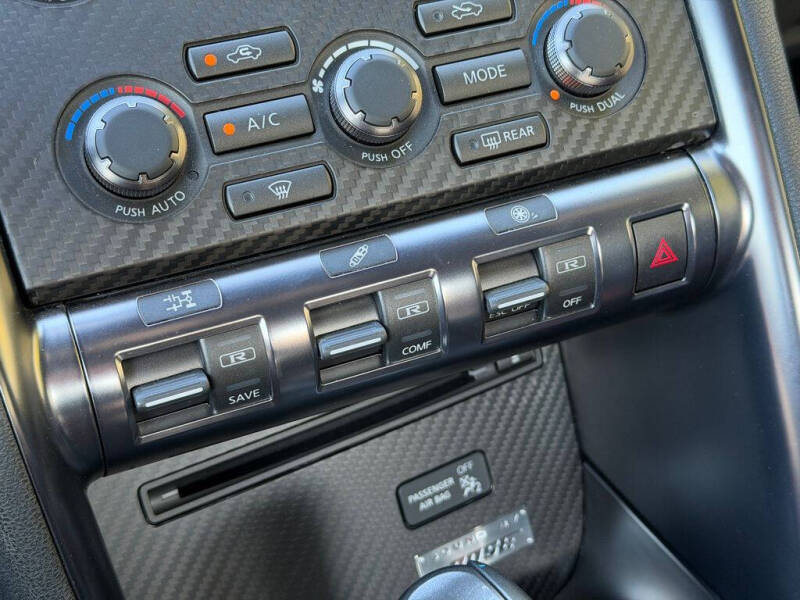 2015 Nissan GT-R Black Edition