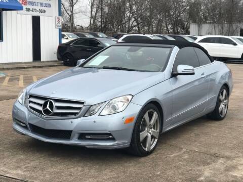 2013 Mercedes-Benz E-Class for sale at Discount Auto Company in Houston TX