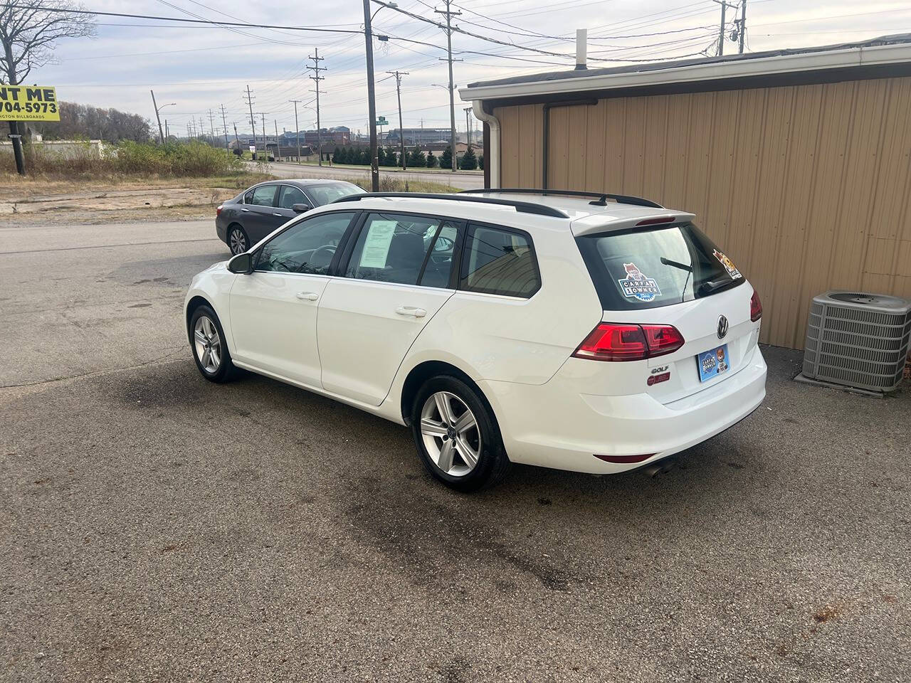 2015 Volkswagen Golf SportWagen for sale at BNM AUTO GROUP in GIRARD, OH