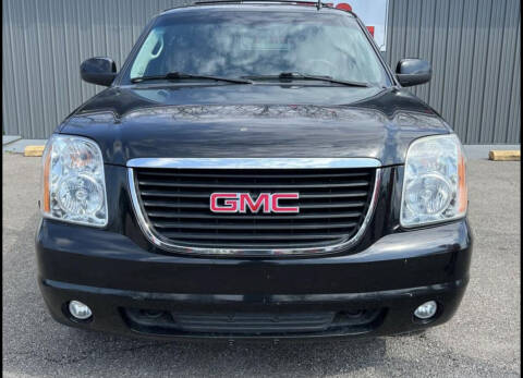 2013 GMC Yukon for sale at Valley Auto Finance in Warren OH