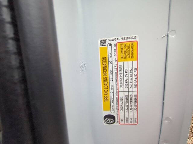 2025 Chevrolet Express 2500