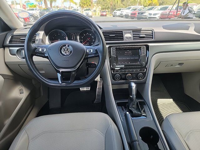 2017 Volkswagen Passat 10