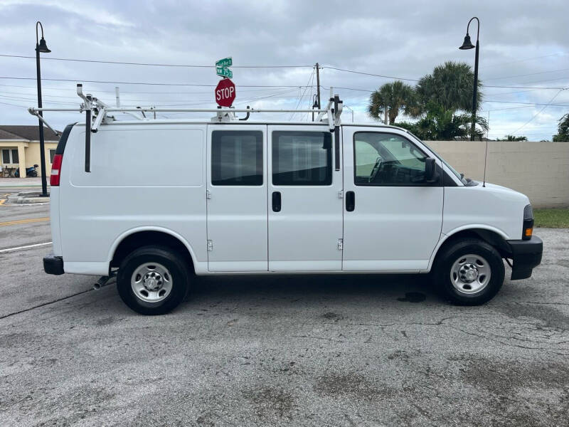 2018 Chevrolet Express 2500