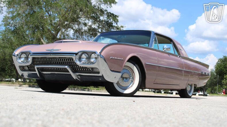 1962 Ford Thunderbird