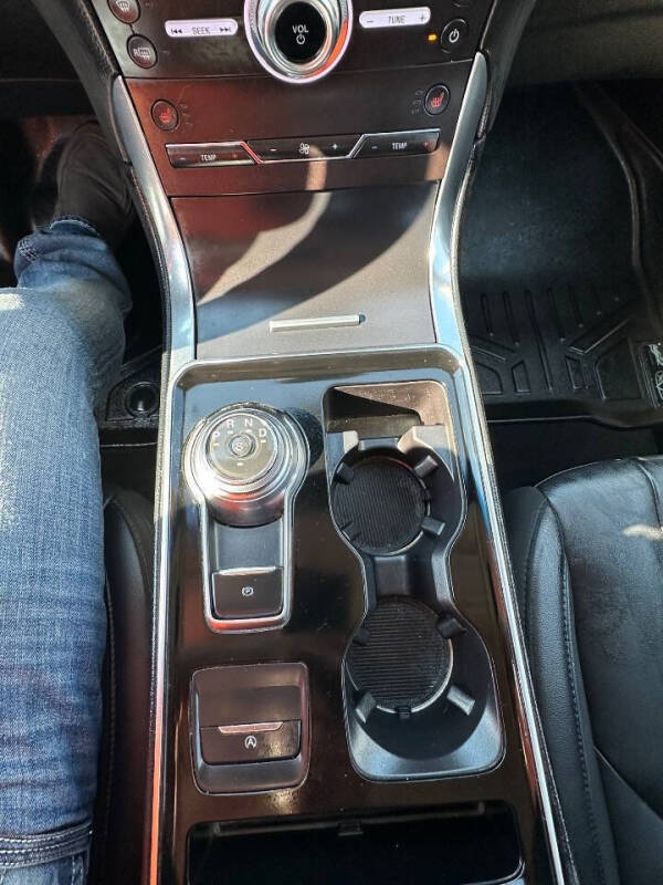 2019 Ford Edge Titanium