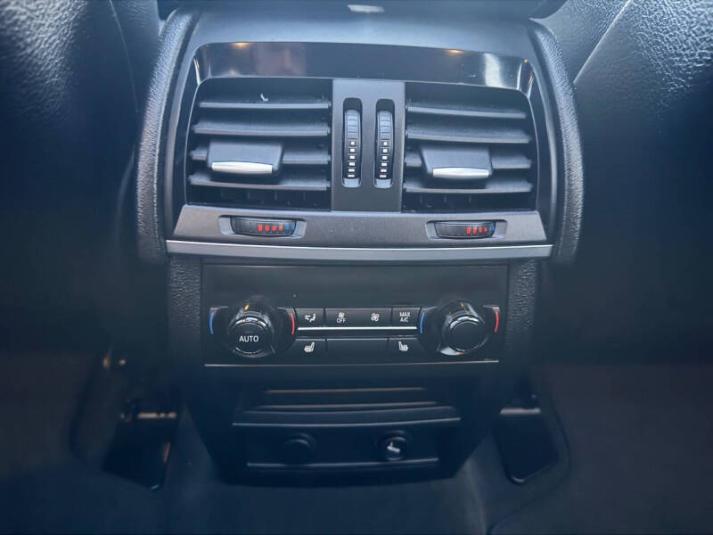 2015 BMW X5 xDrive50i