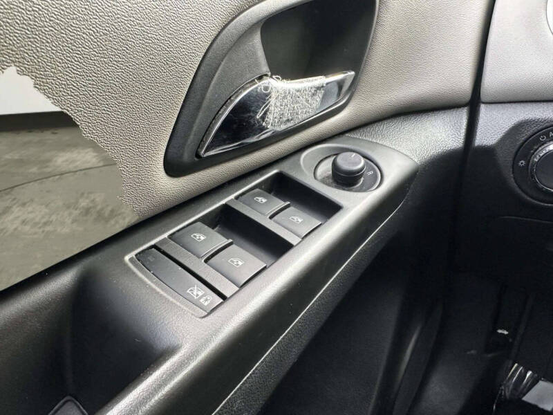 2012 Chevrolet Cruze LS