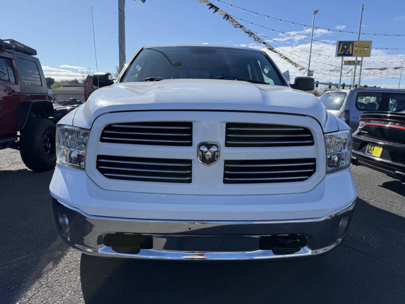 2017 RAM 1500 SLT