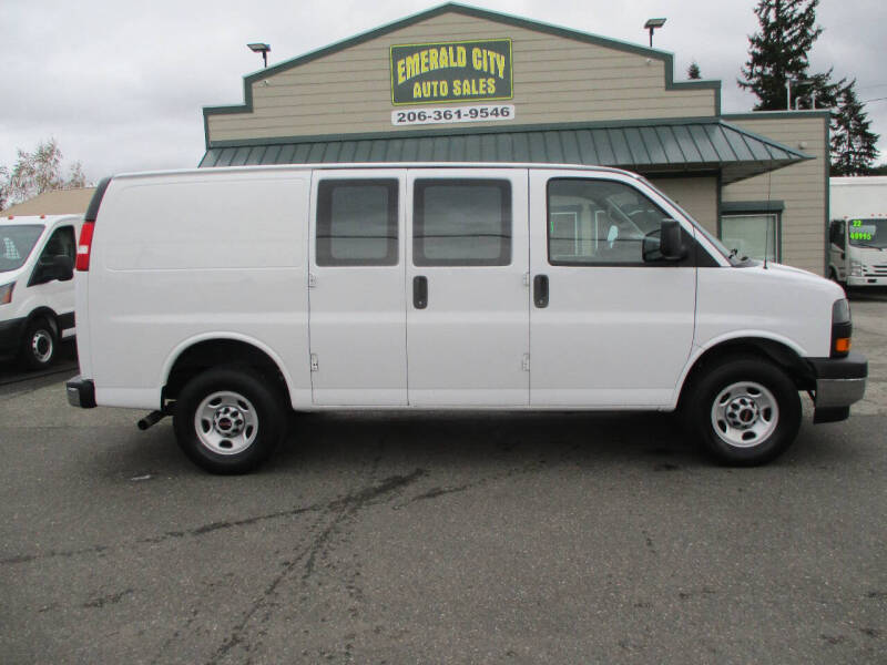 2022 GMC Savana 2500