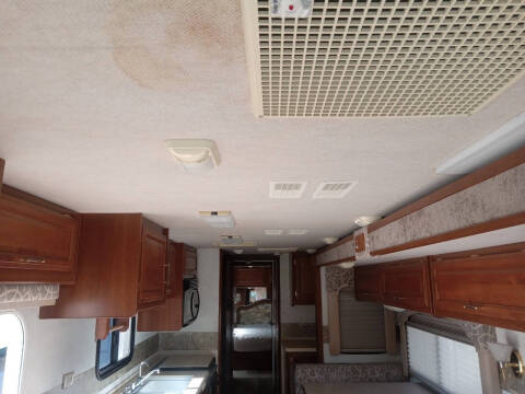 2002 Freightliner XC Chassis