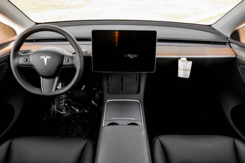 2025 Tesla Model Y Long Range