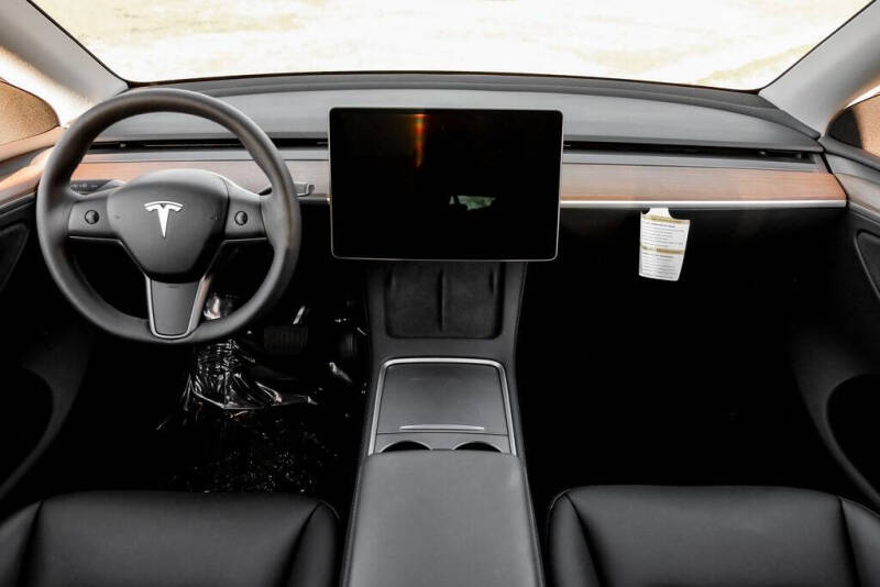 2025 Tesla Model Y Long Range