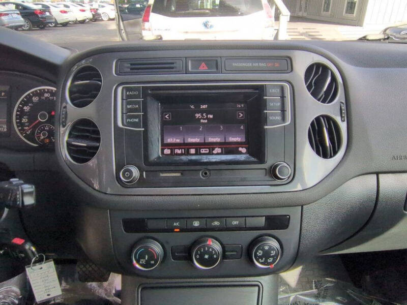 2018 Volkswagen Tiguan Limited 2.0T 4Motion