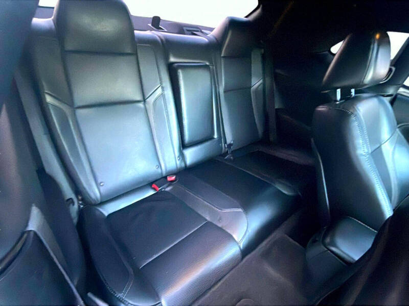 2016 Dodge Challenger SXT