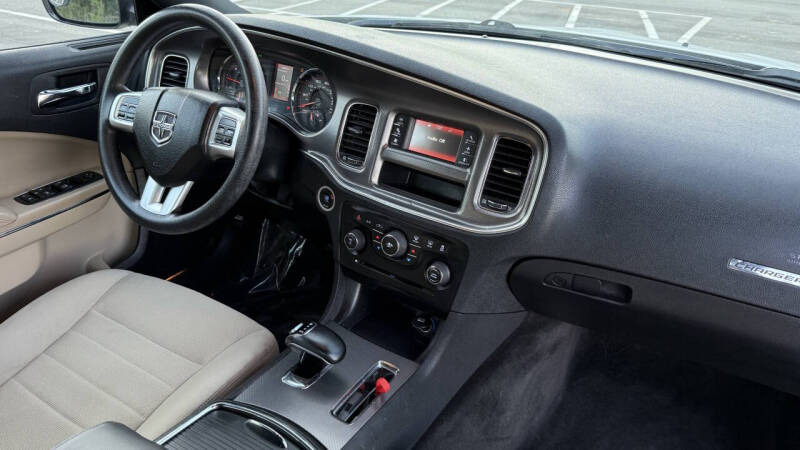 2012 Dodge Charger SE