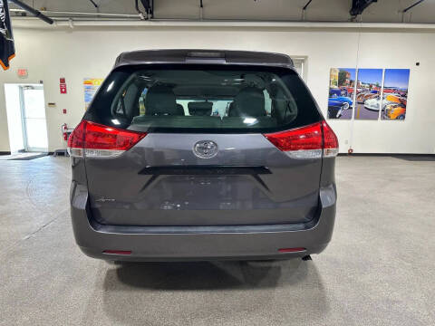 2012 Toyota Sienna