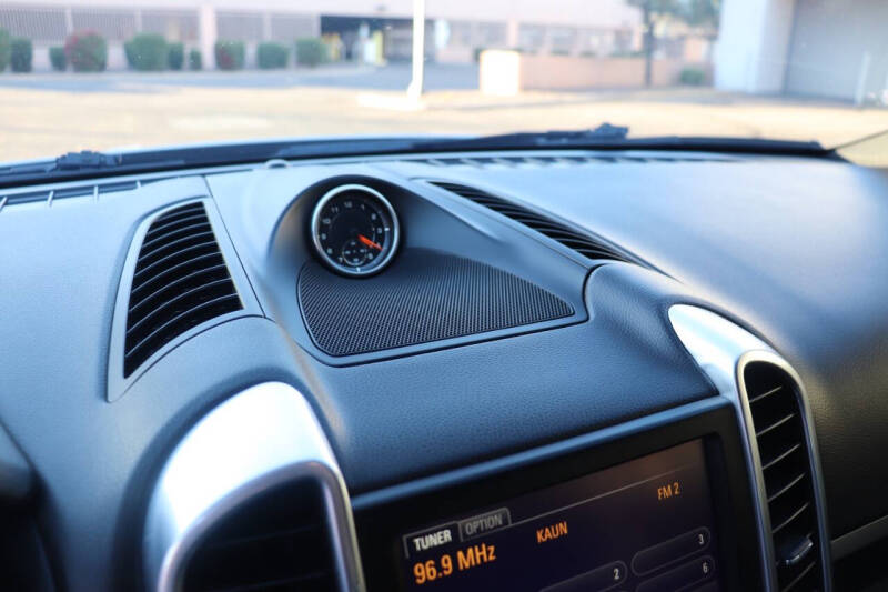 2016 Porsche Cayenne S