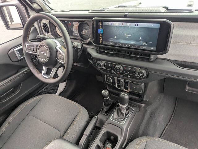 2024 Jeep Wrangler Sahara 4xe