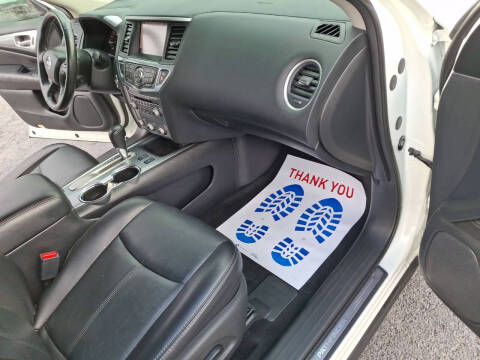 2019 Nissan Pathfinder SL