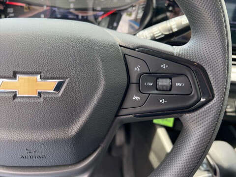 2025 Chevrolet Trax LS