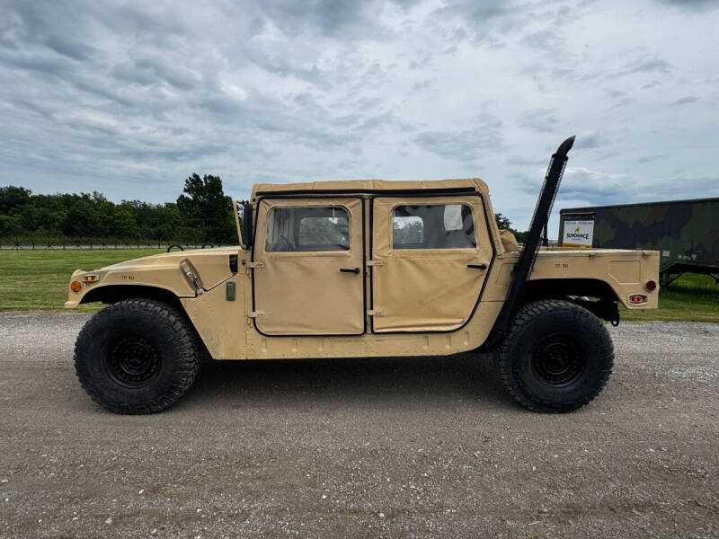 2014 AM General Hummer