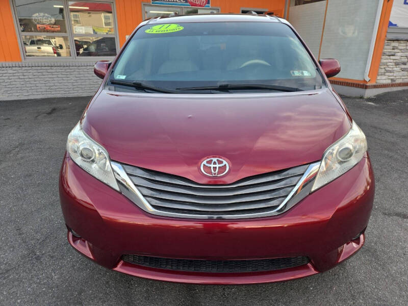2011 Toyota Sienna XLE 8-Passenger