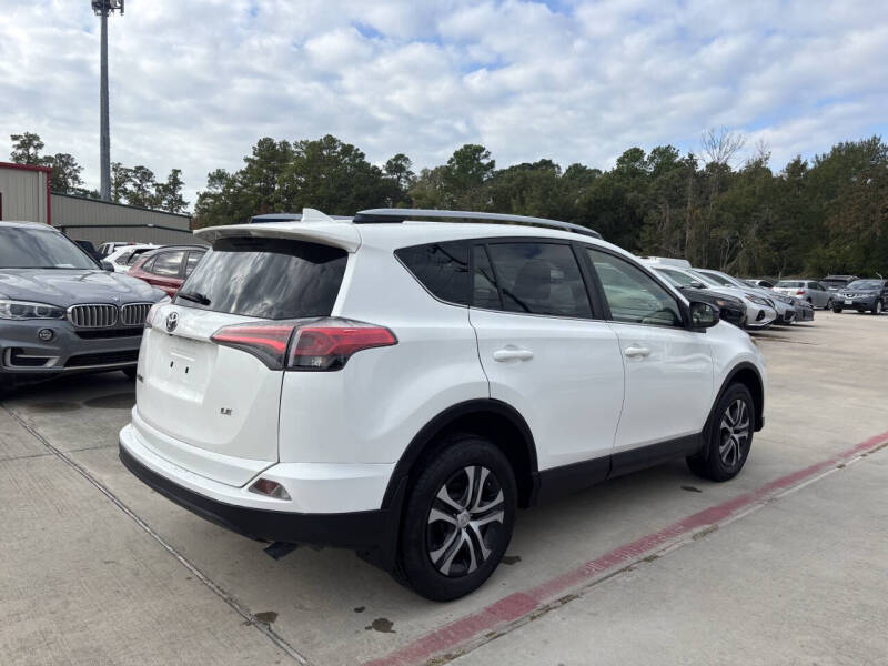 2018 Toyota RAV4 LE