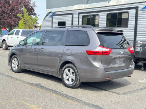 2017 Toyota Sienna
