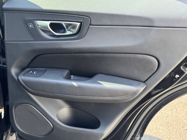 2023 Volvo XC60 B5 Core