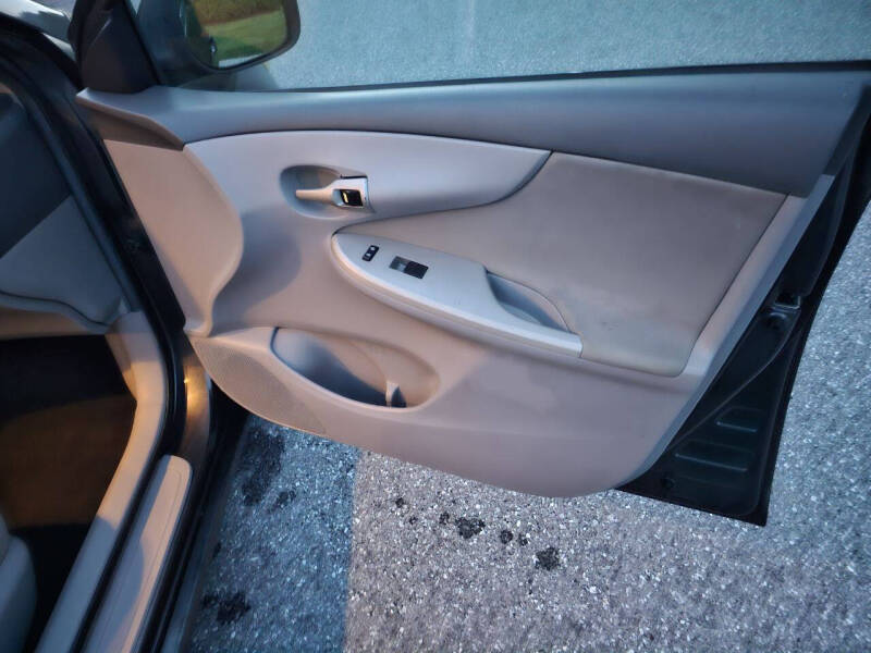 2010 Toyota Corolla LE