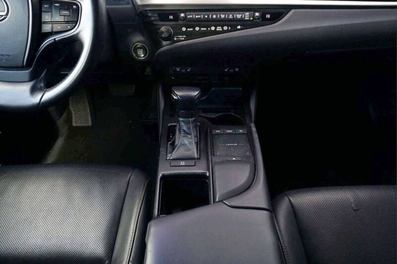 2020 Lexus ES 350