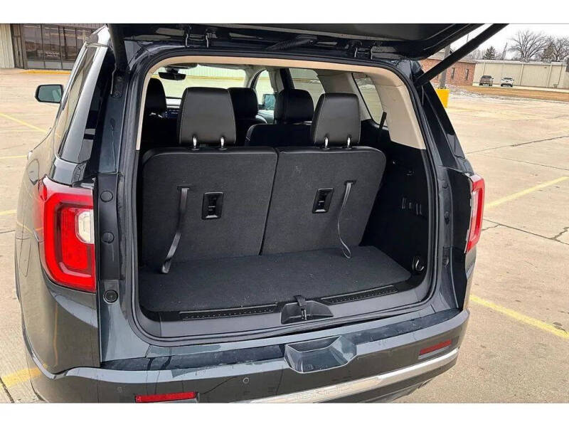 2022 GMC Acadia Denali