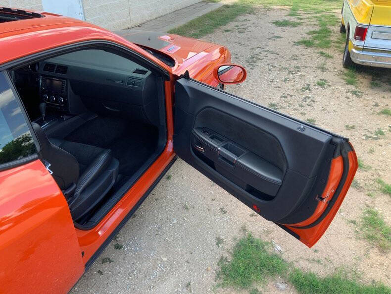 2008 Dodge Challenger SRT8