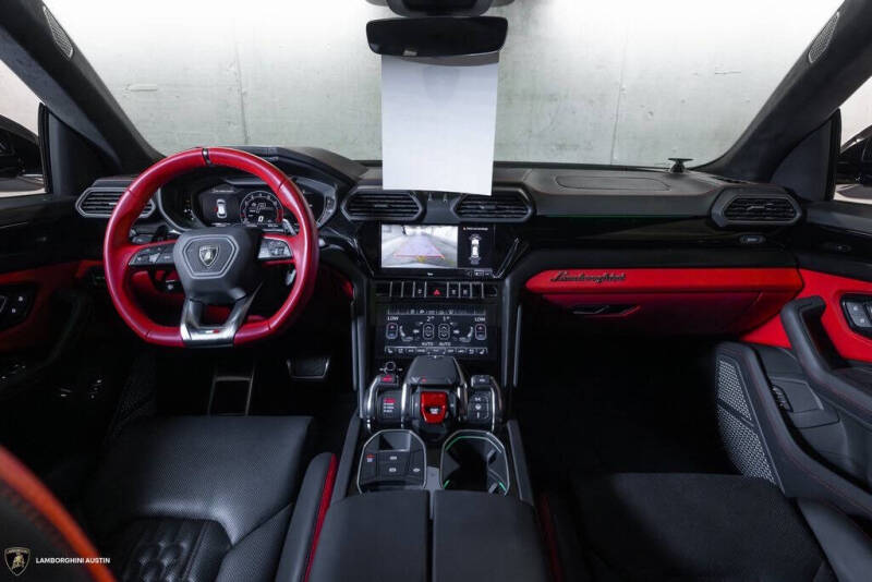 2023 Lamborghini Urus S