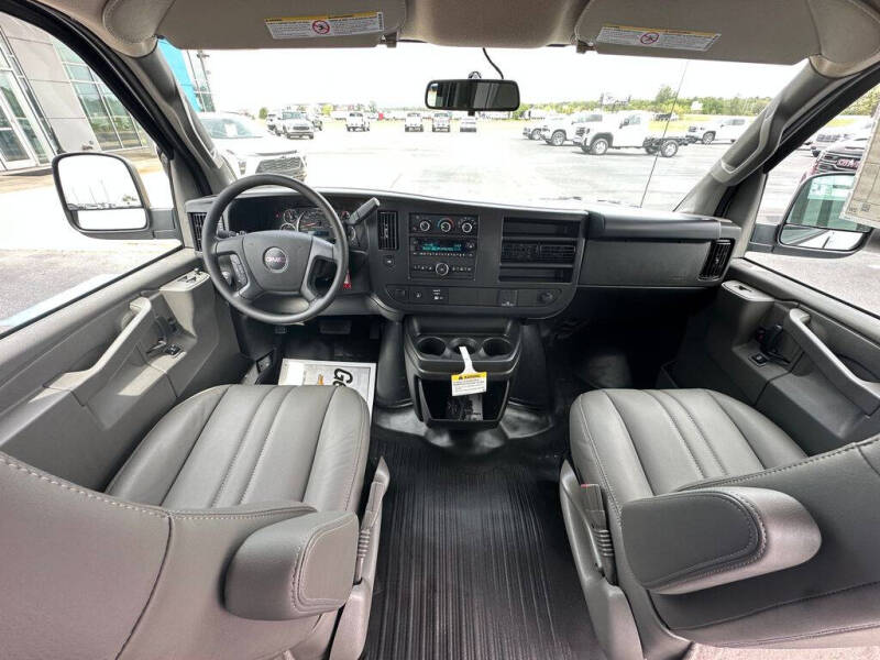 2026 GMC Savana 2500