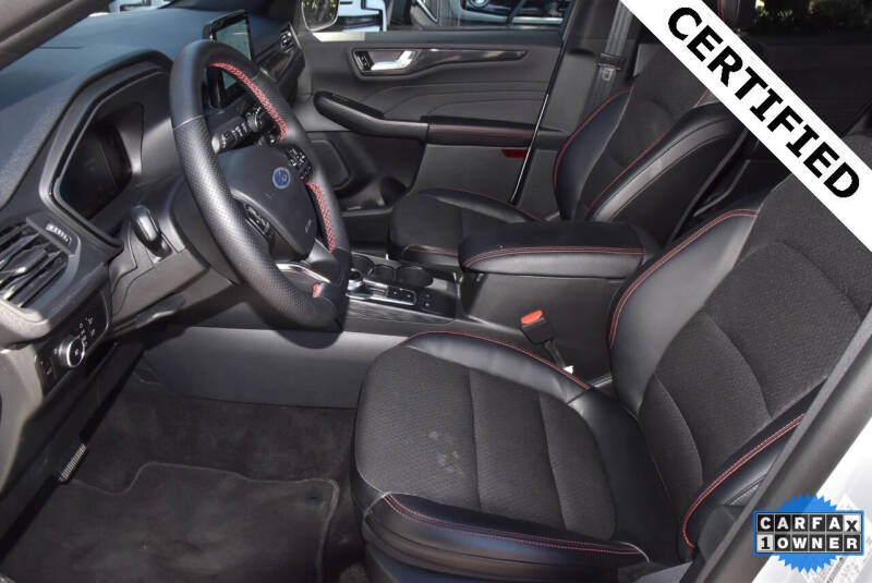 2025 Ford Escape ST-Line Select