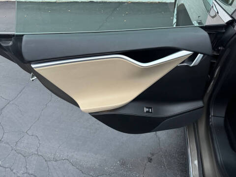 2015 Tesla Model S 85D