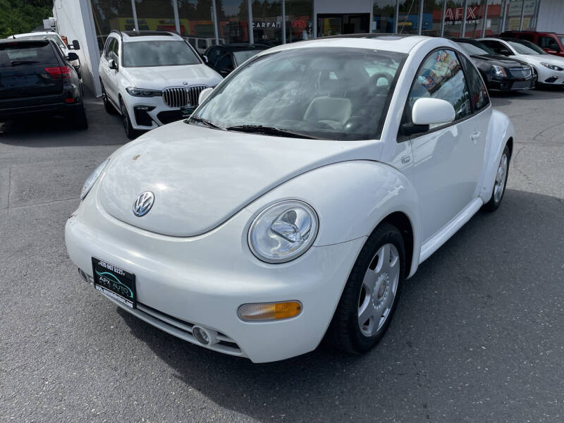 2000 Volkswagen New Beetle for sale at APX Auto Brokers in Edmonds WA