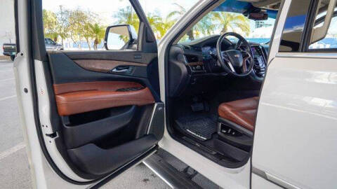 2019 Cadillac Escalade ESV Premium Luxury