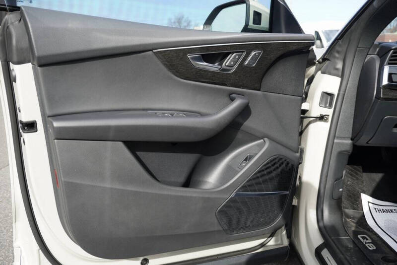 2021 Audi Q8 quattro Premium Plus 55 TFSI