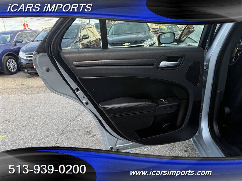 2013 Chrysler 300 Glacier Edition