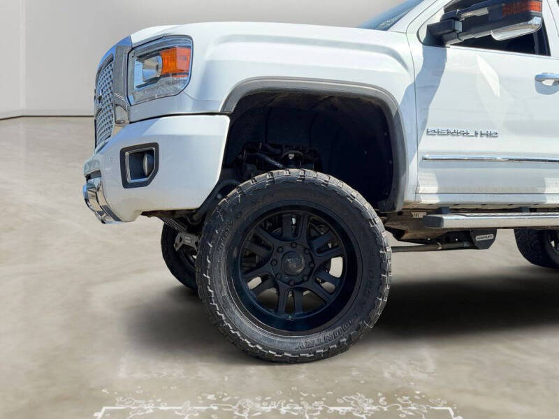 2017 GMC Sierra 2500HD Denali