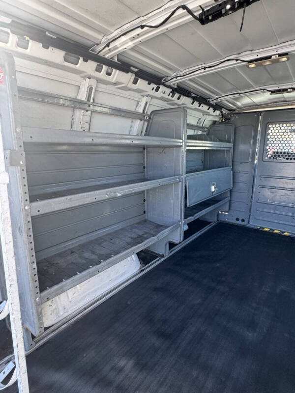 2016 GMC Savana 3500