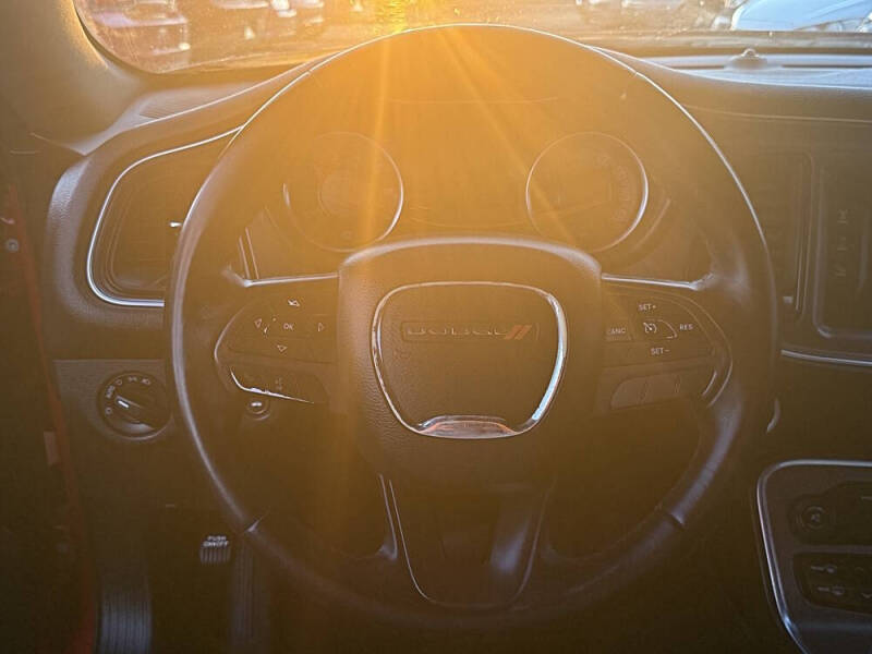 2016 Dodge Challenger SXT