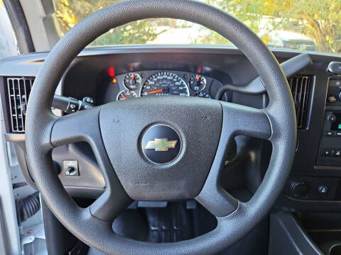 2024 Chevrolet Express 2500
