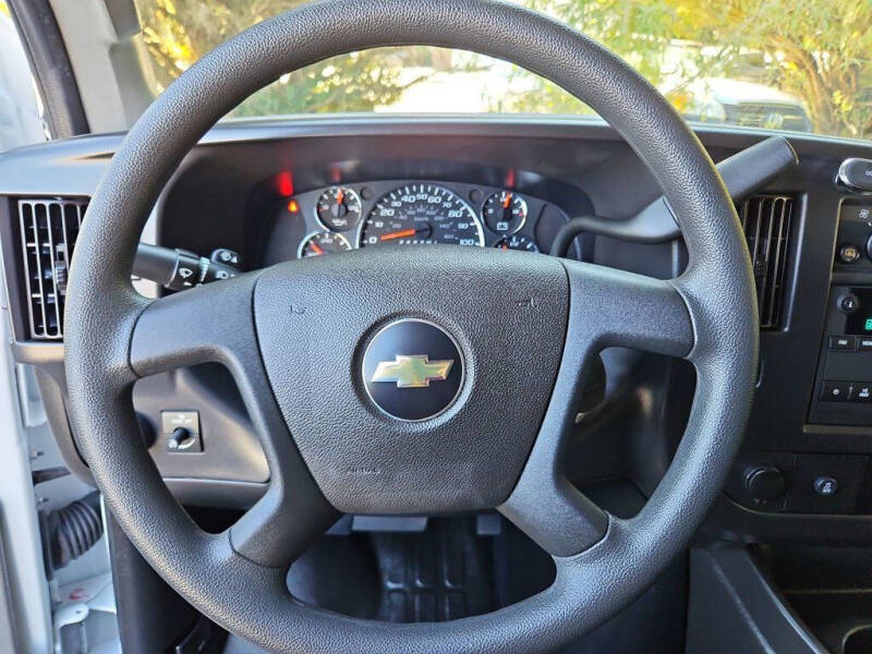 2024 Chevrolet Express 2500