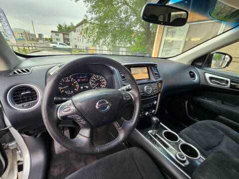 2015 Nissan Pathfinder SV